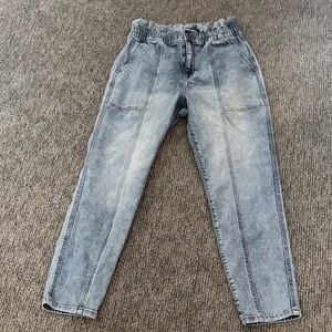 Ankle-Length Washed Blue Women's paper bag Jeans - Casual Cropped Fit